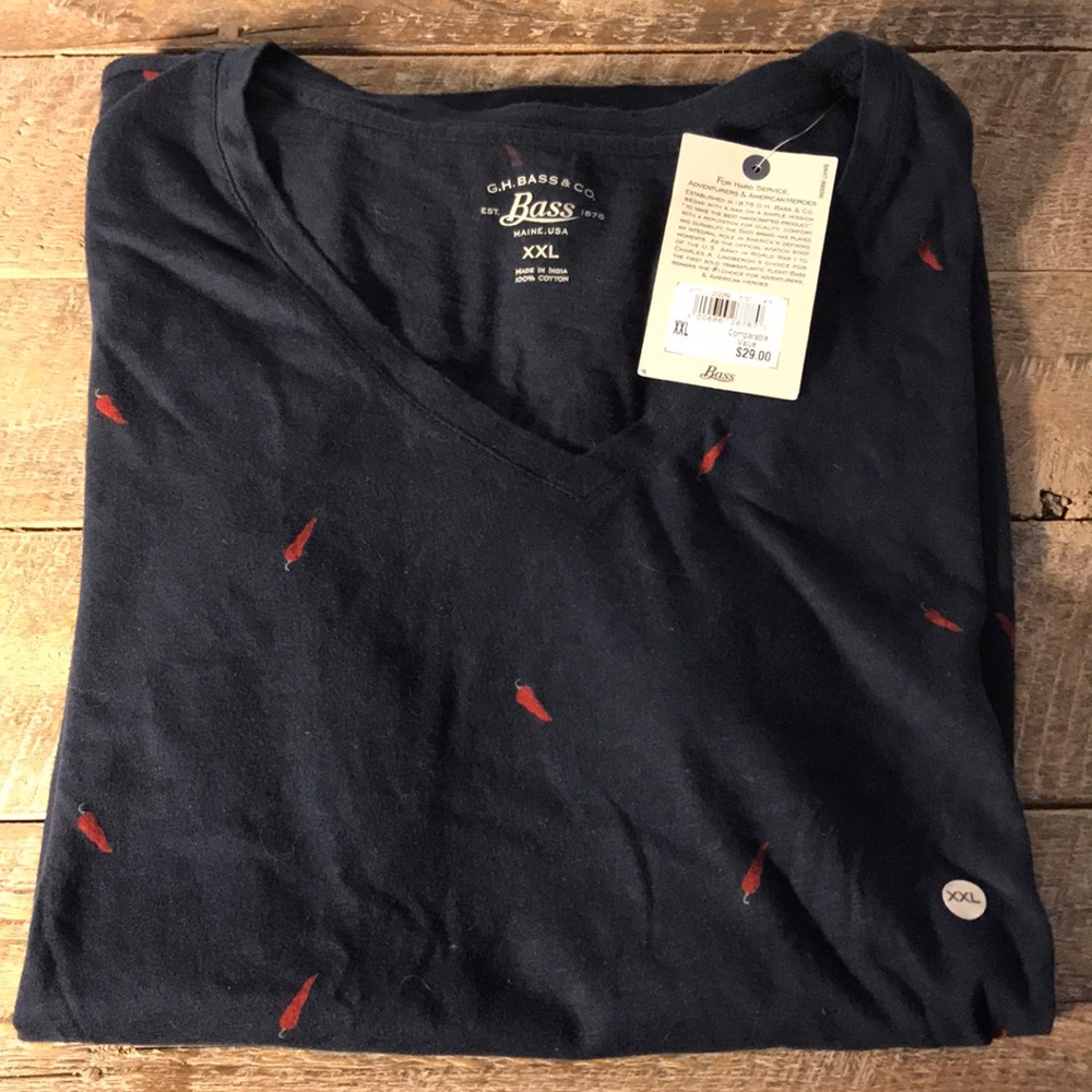 NWT Ladies Chili Pepper v-Neck Tee!